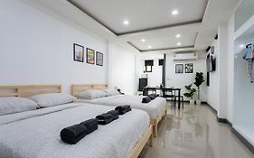P3 Silom Large 2Beds Full Kitchen Wifi 4-6Pax